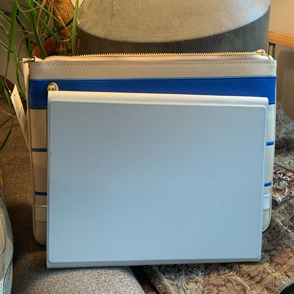 Authentic Coach 1941 Glovetanned leather X wesselmann turnlock zip Lg wristlet - Picture 9 of 15